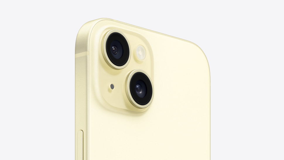 iPhone 15 — Yellow